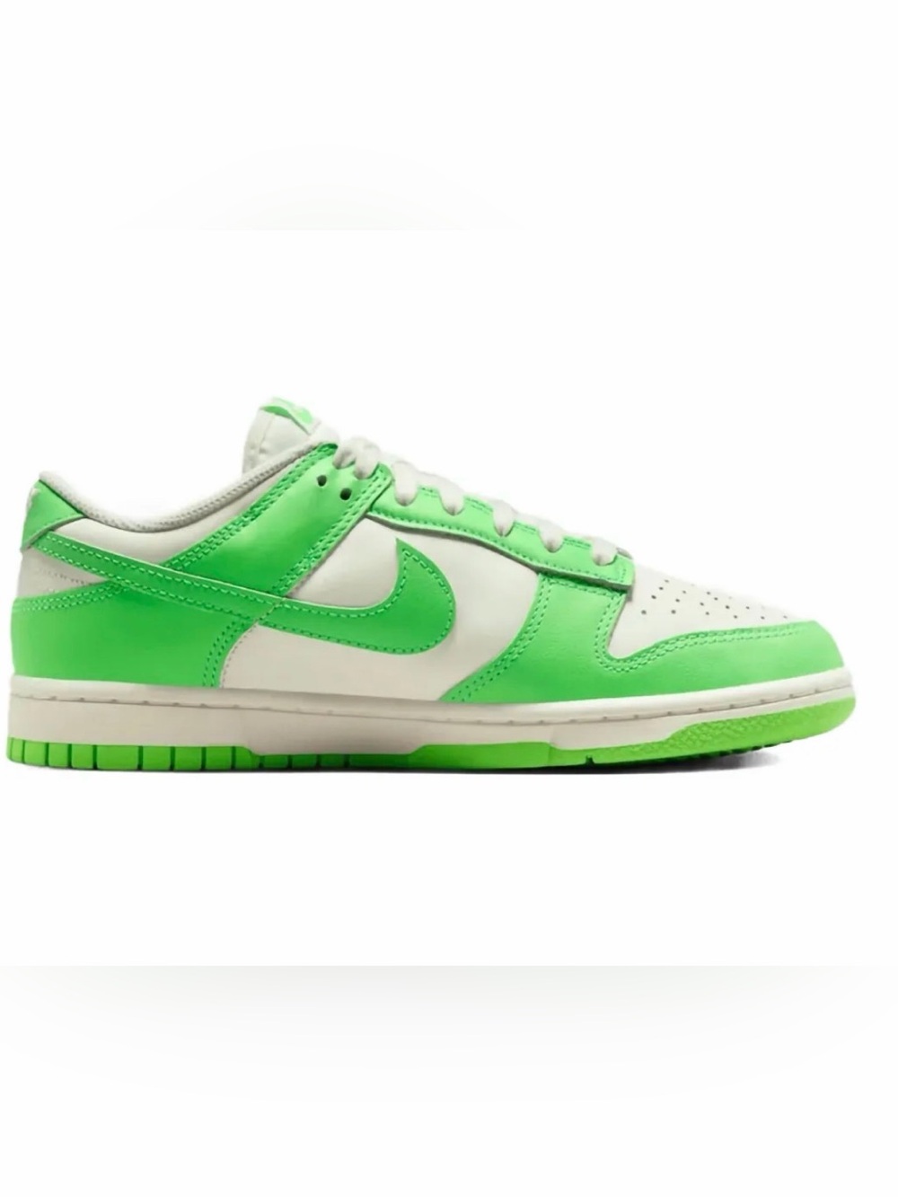 Nike Dunk Low "Green Strike" sneakers Women’s 6 - Picture 2 of 10